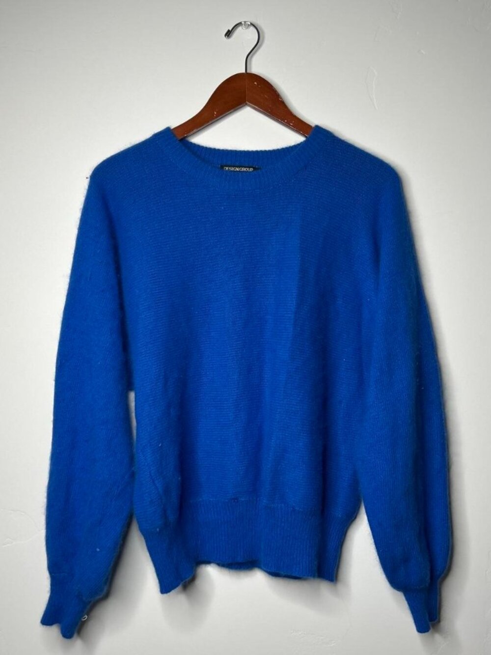 Design Group for Semplice Blue sweater size large